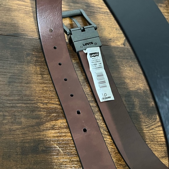 Levi's Brown Leather Belt - Picture 4 of 9